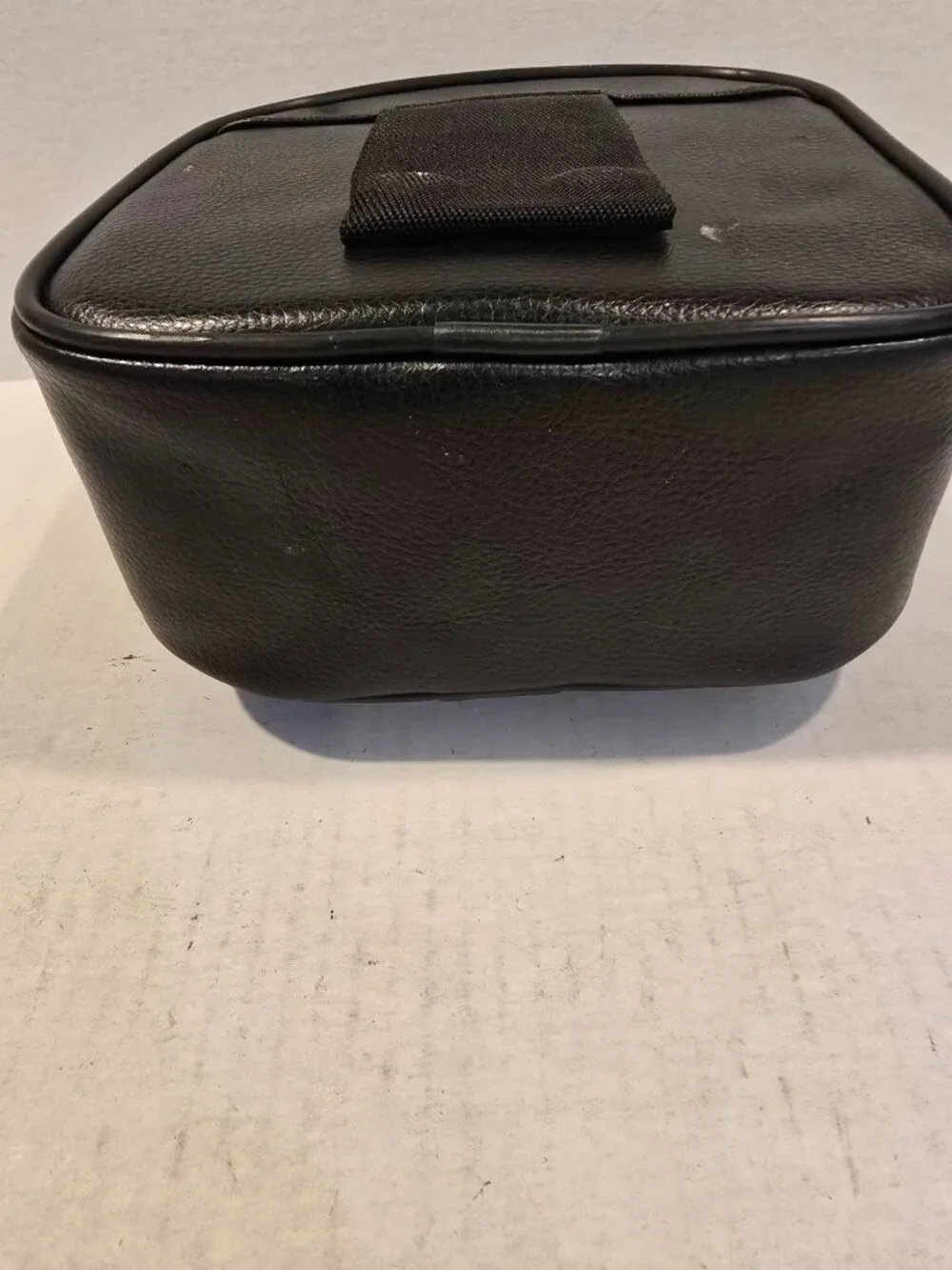 Camera Bag VIEW Padded Soft-shell Black 2 Zip Compartments Black Faux Leather 7